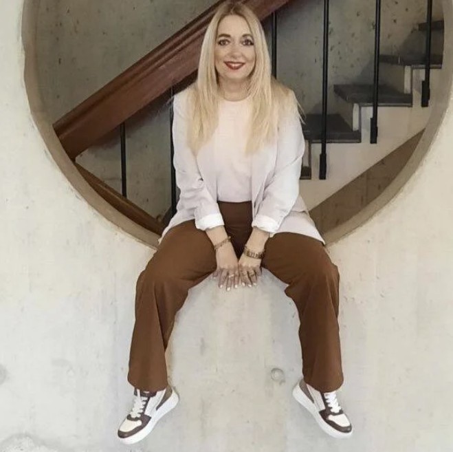 Nicole Bus